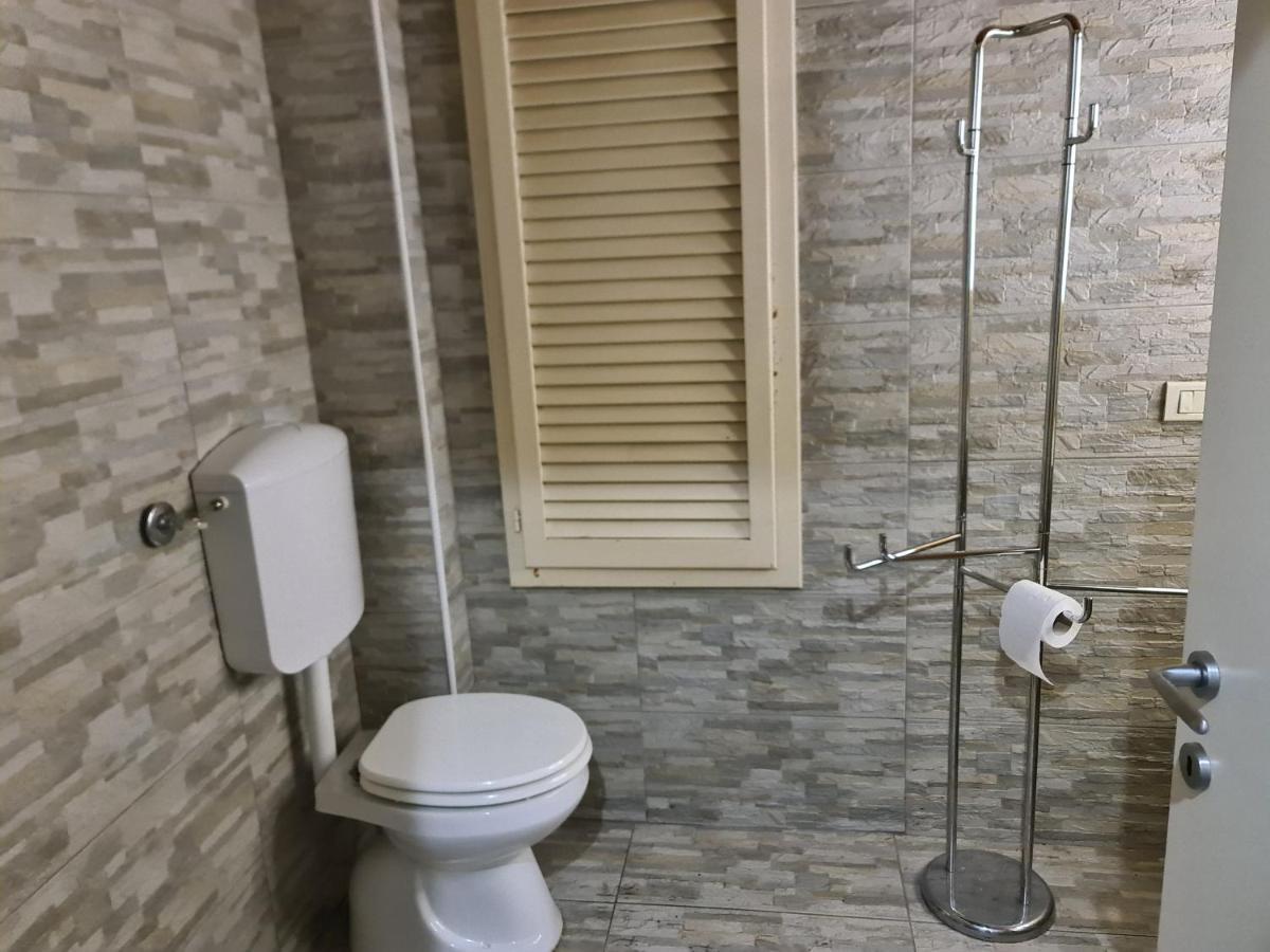Historic E Comfort Suite - Locazione Semplice โบโลญญา ภายนอก รูปภาพ