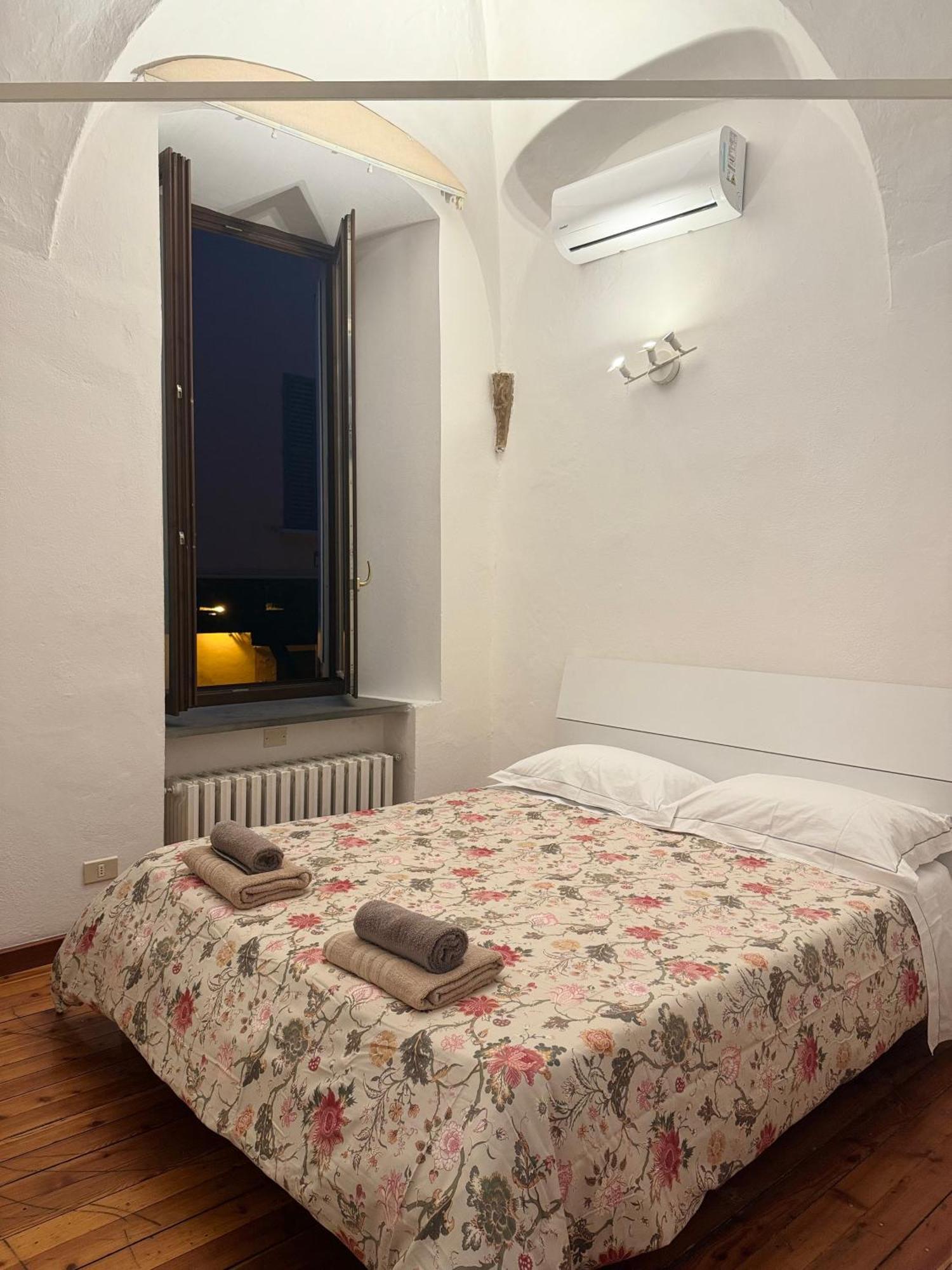 Historic E Comfort Suite - Locazione Semplice โบโลญญา ภายนอก รูปภาพ