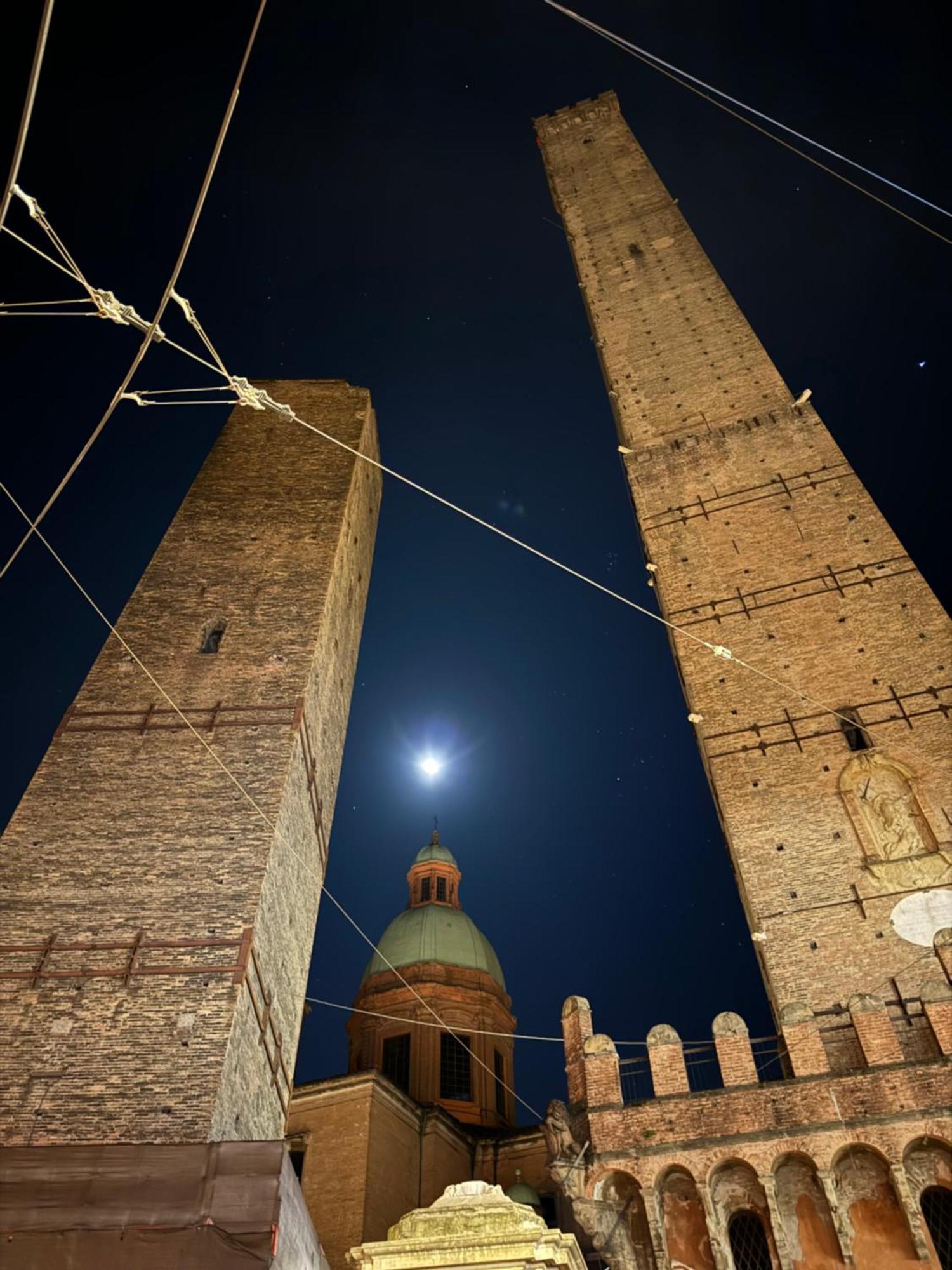 Historic E Comfort Suite - Locazione Semplice โบโลญญา ภายนอก รูปภาพ